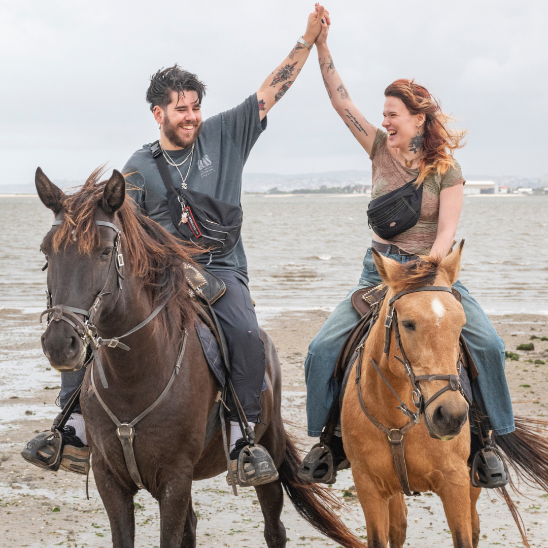 Gift Box • Horseback Riding FOR 2 PEOPLE & Picnic Basket