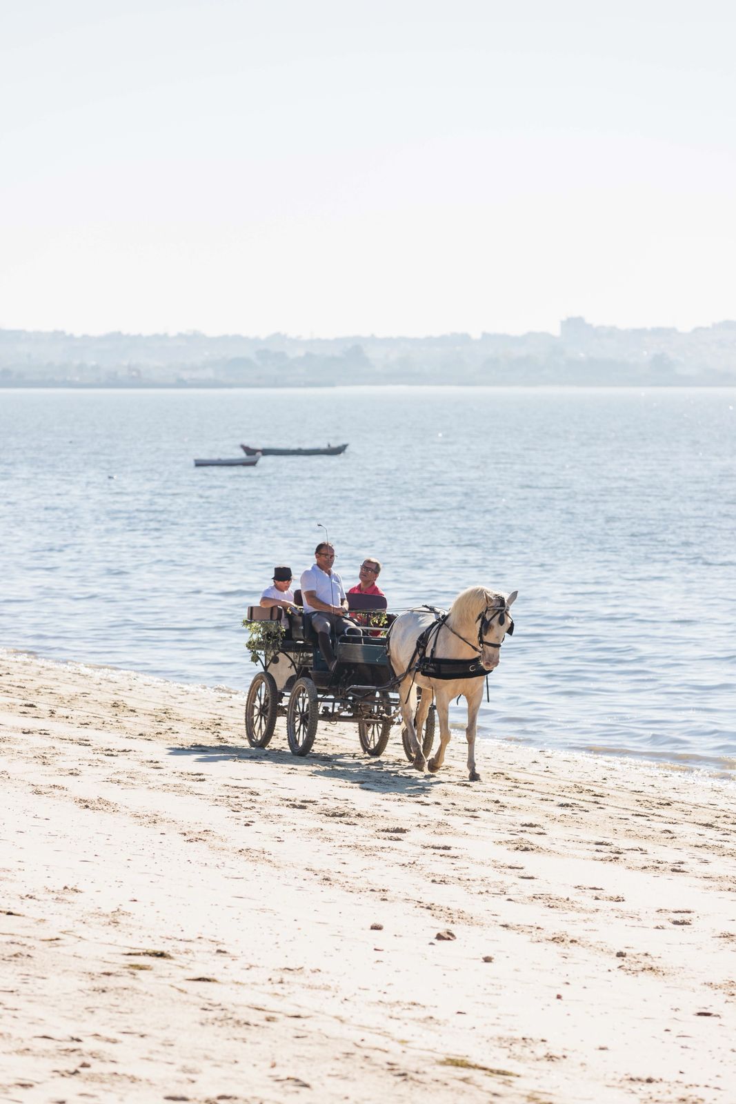 Voucher físico • Passeio a Charrete p/2 pessoas + Tridoce e tostas