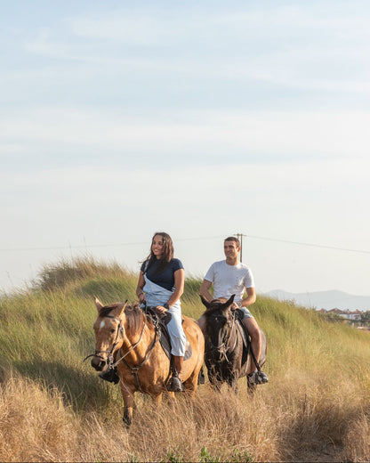 Voucher físico • Passeio a Cavalo + Lenço Amor