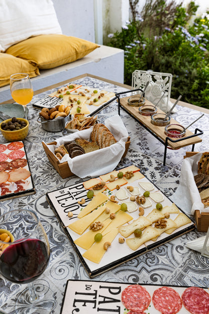 Voucher digital P/ 2 PESSOAS • Tapas e Petiscos &amp; Breve Experiência a Cavalo