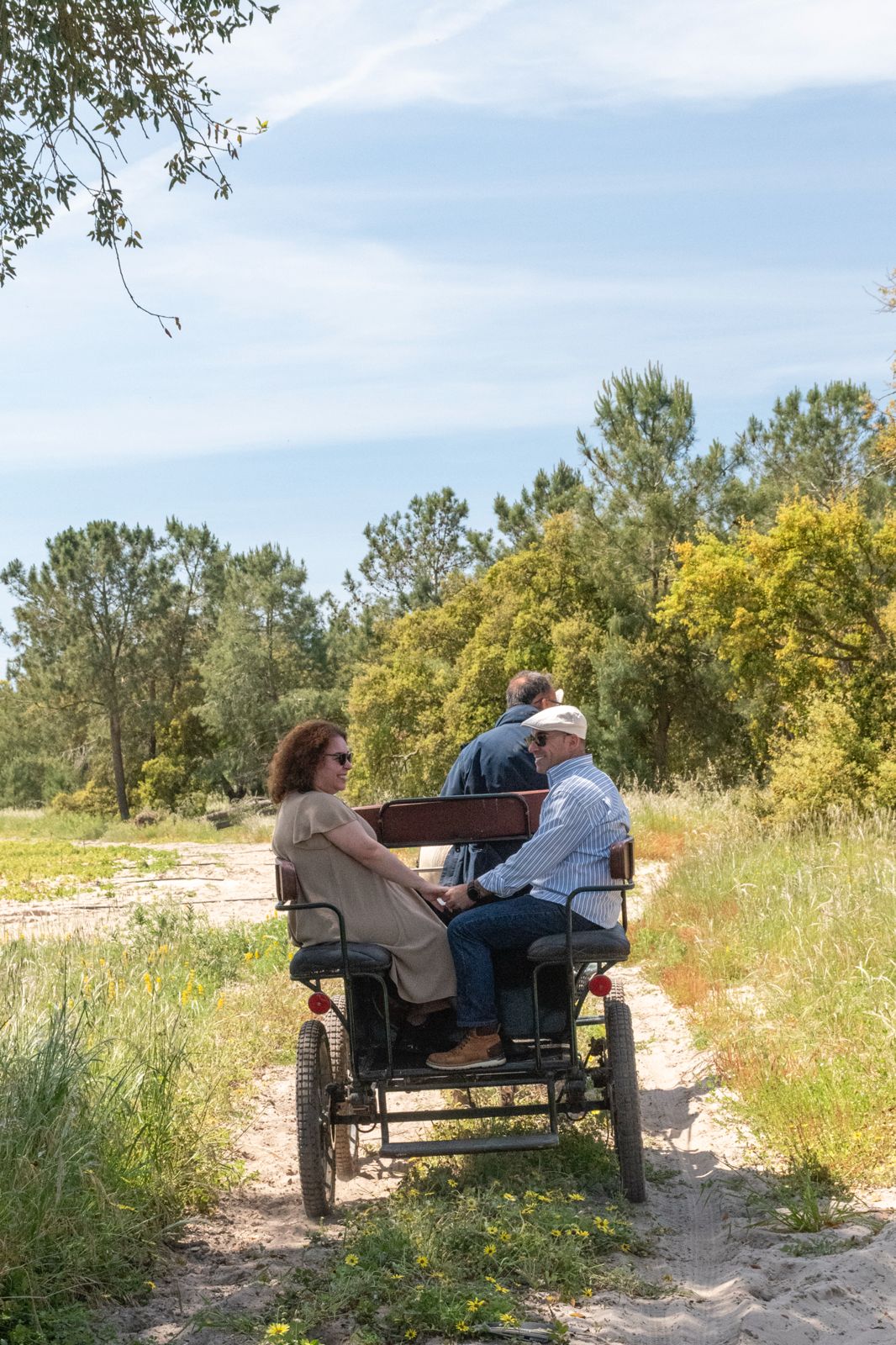 Voucher físico • Passeio a Charrete p/2 pessoas + Tridoce e tostas